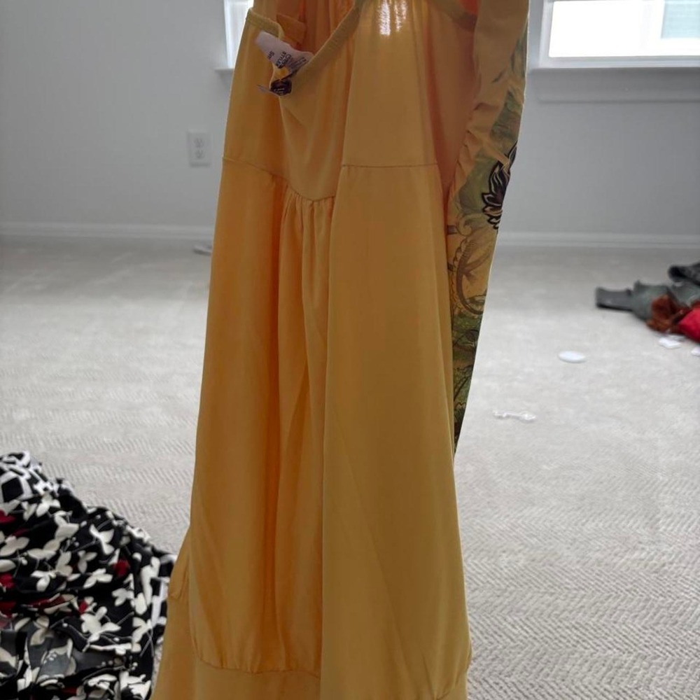Dress - Picture 4 of 5